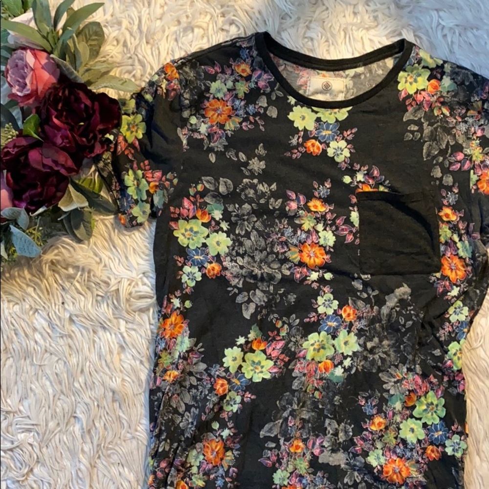 Men’s Pac Sun Floral Shirt Large On The Byas